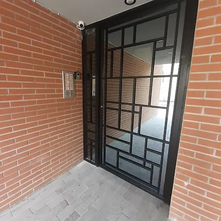 New Bazaar Violin Passion Appartement Tirana